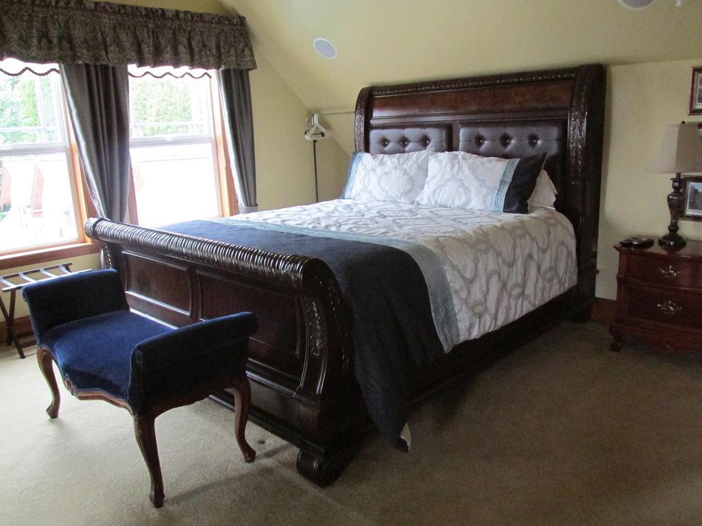Mansion Inn Lake Stevens Стая снимка