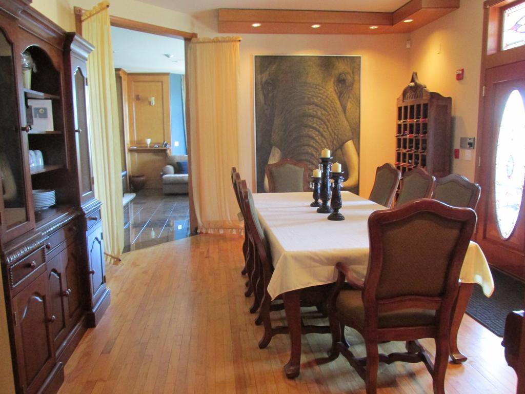 Mansion Inn Lake Stevens Стая снимка