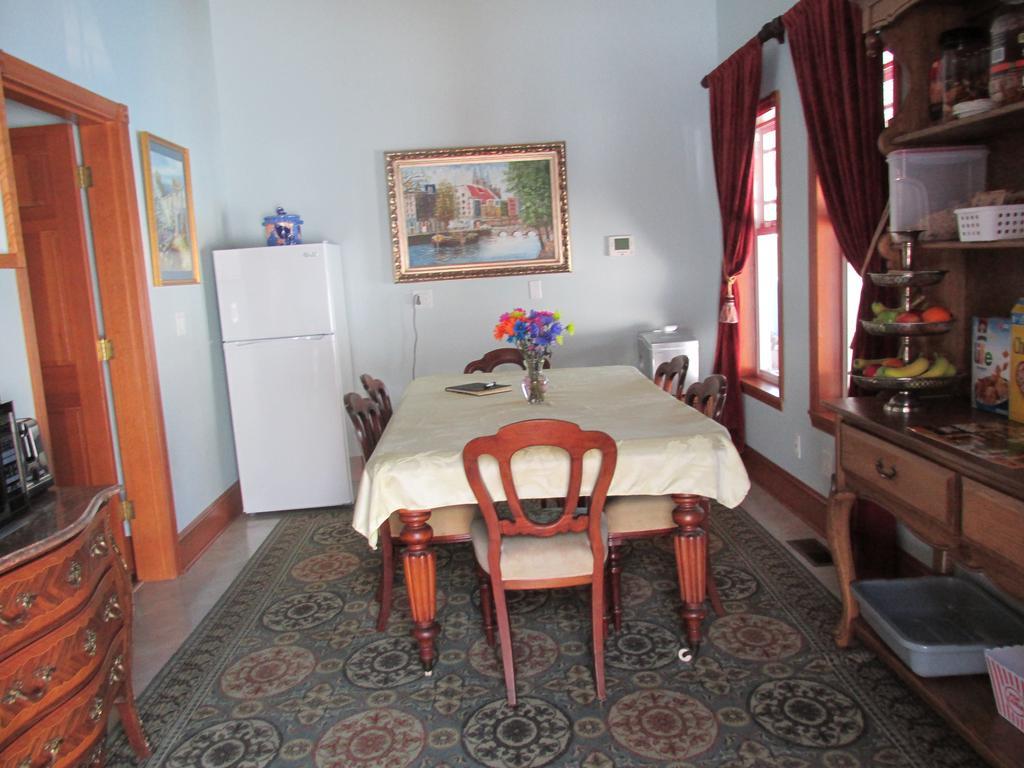 Mansion Inn Lake Stevens Екстериор снимка
