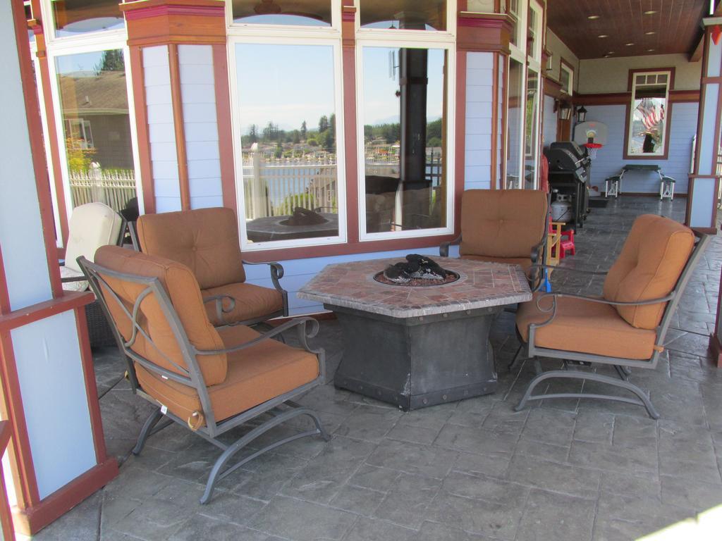Mansion Inn Lake Stevens Екстериор снимка
